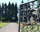 Katholischer Friedhof in Ruthe, geöffnetes Tor